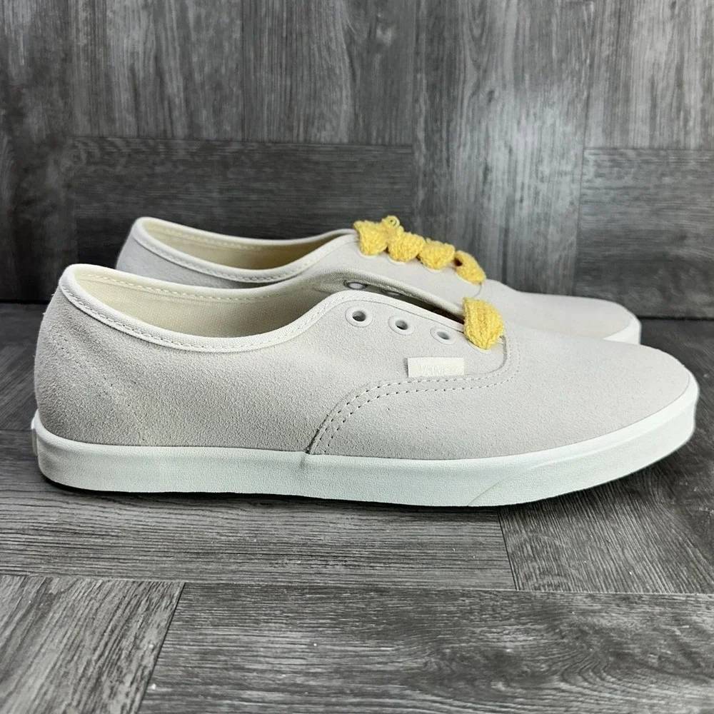 Vans Authentic Lo Pro Women 7.5 Oatmeal Beige Suede Yellow Laces NEW